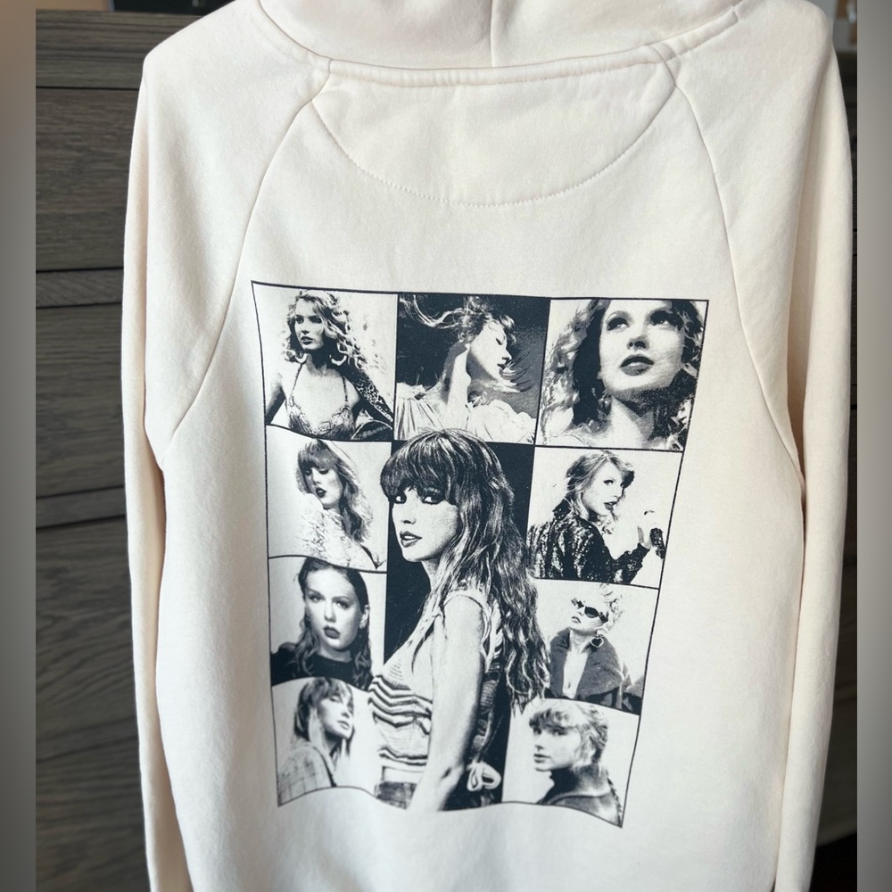 Taylor swift Eras tour white hoodie, size small, like new